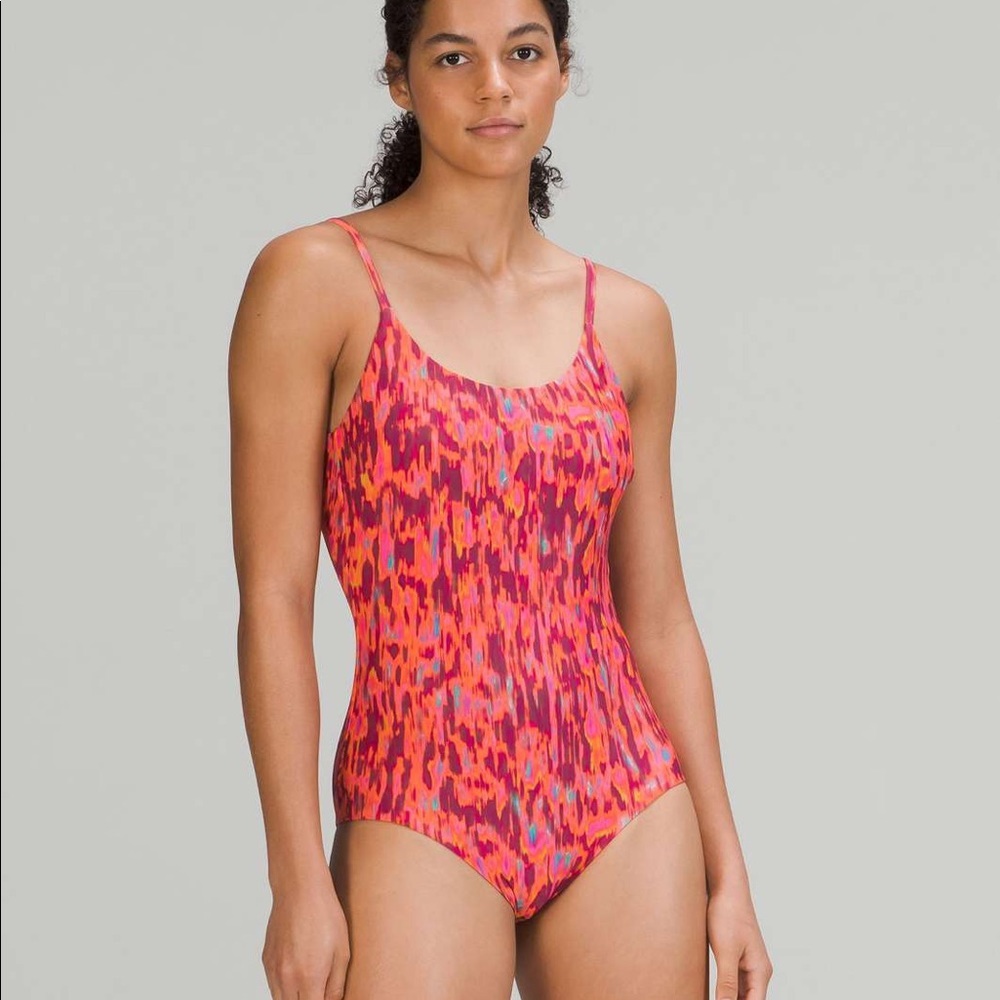 Lululemon Waterside One-Piece Swimsuit *B/C Cup, Medium Bum Coverage
